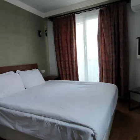 Beta Hotell 3*